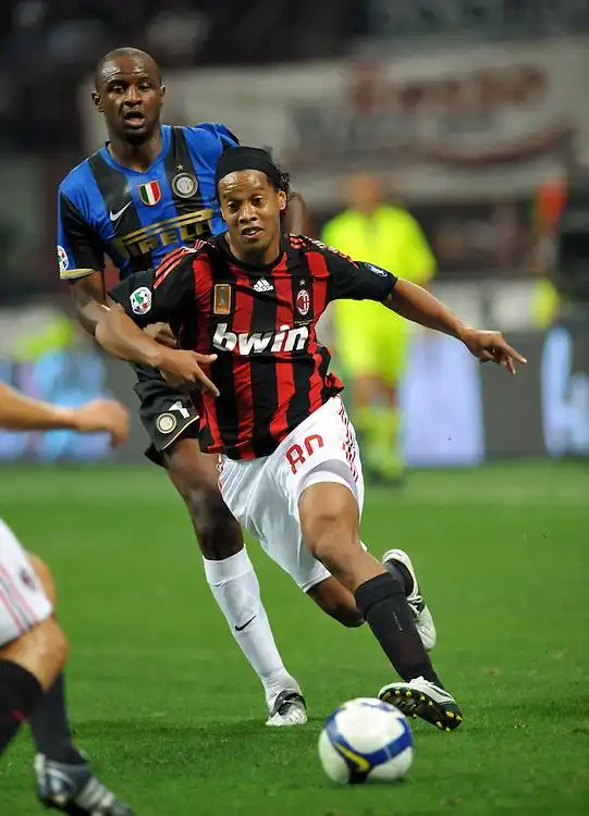 一个拥有坚 一个拥有坚